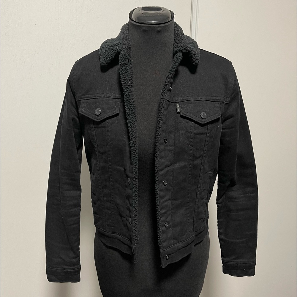 Levi’s Black denim jacket- Size xs